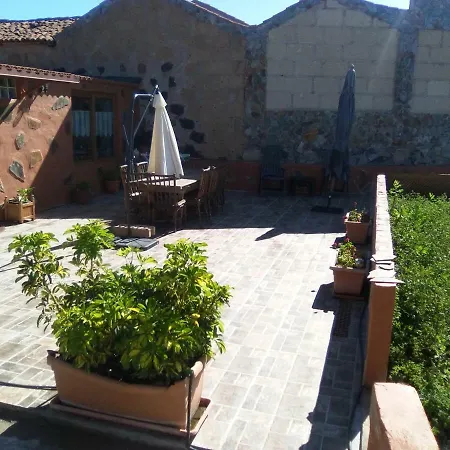 Casa De Abuelos *